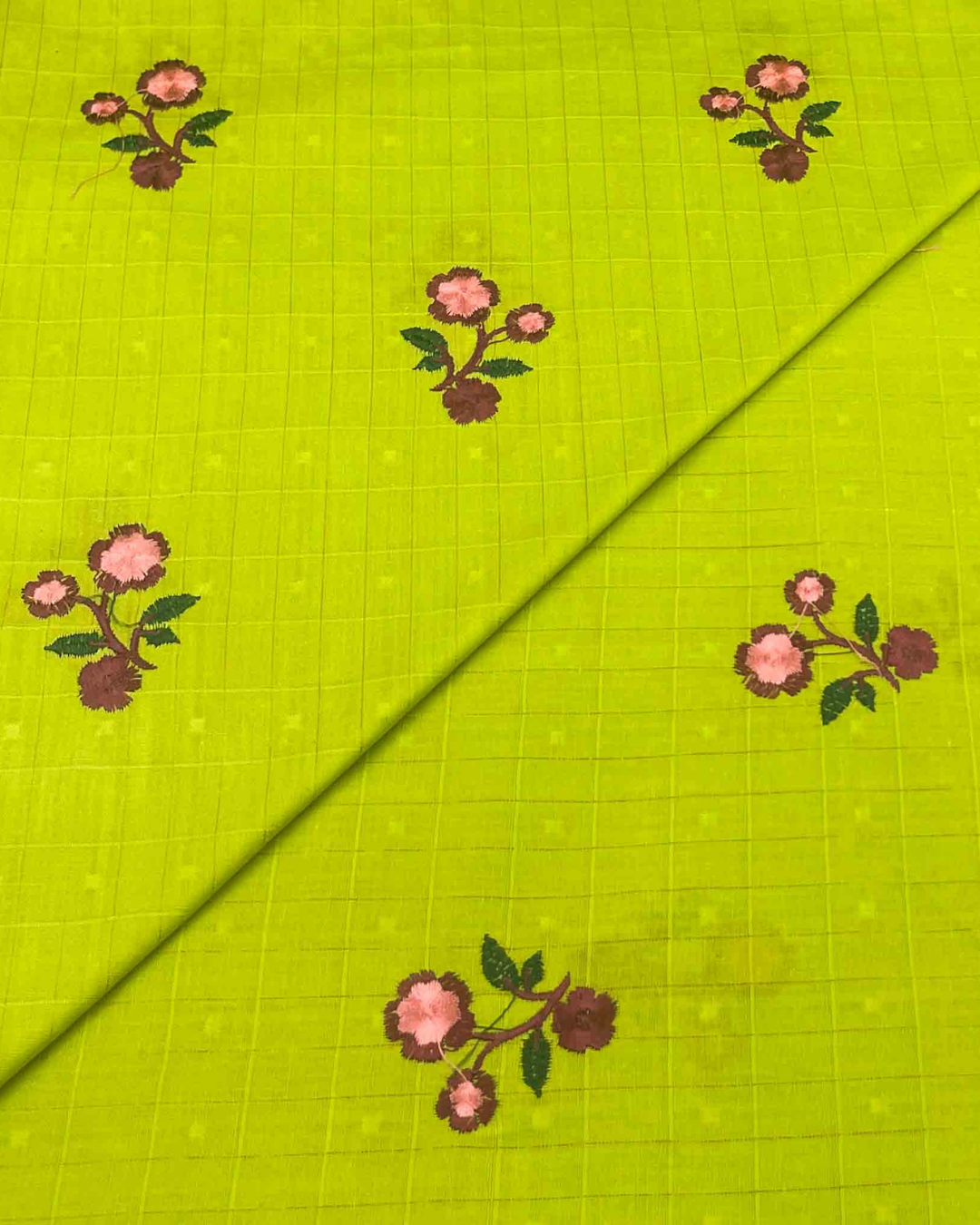 Lawn Embroidery Wider D5G010 <br> <b>Rs 567.00/Yard<b>