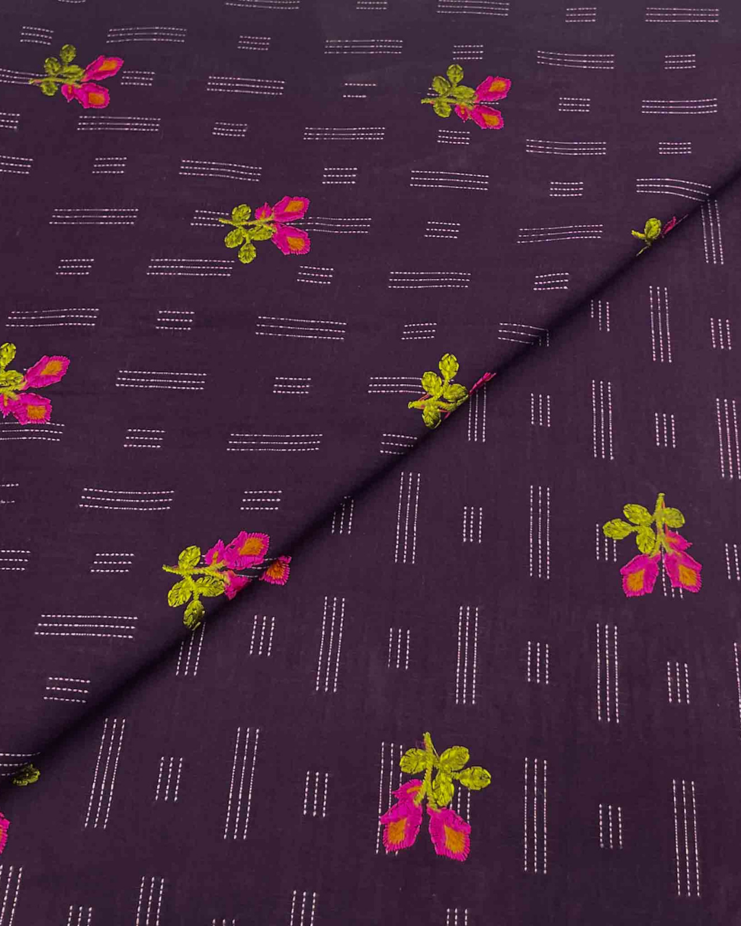 Lawn Embroidery Wider D5G023 <br> <b>Rs 567.00/Yard<b>