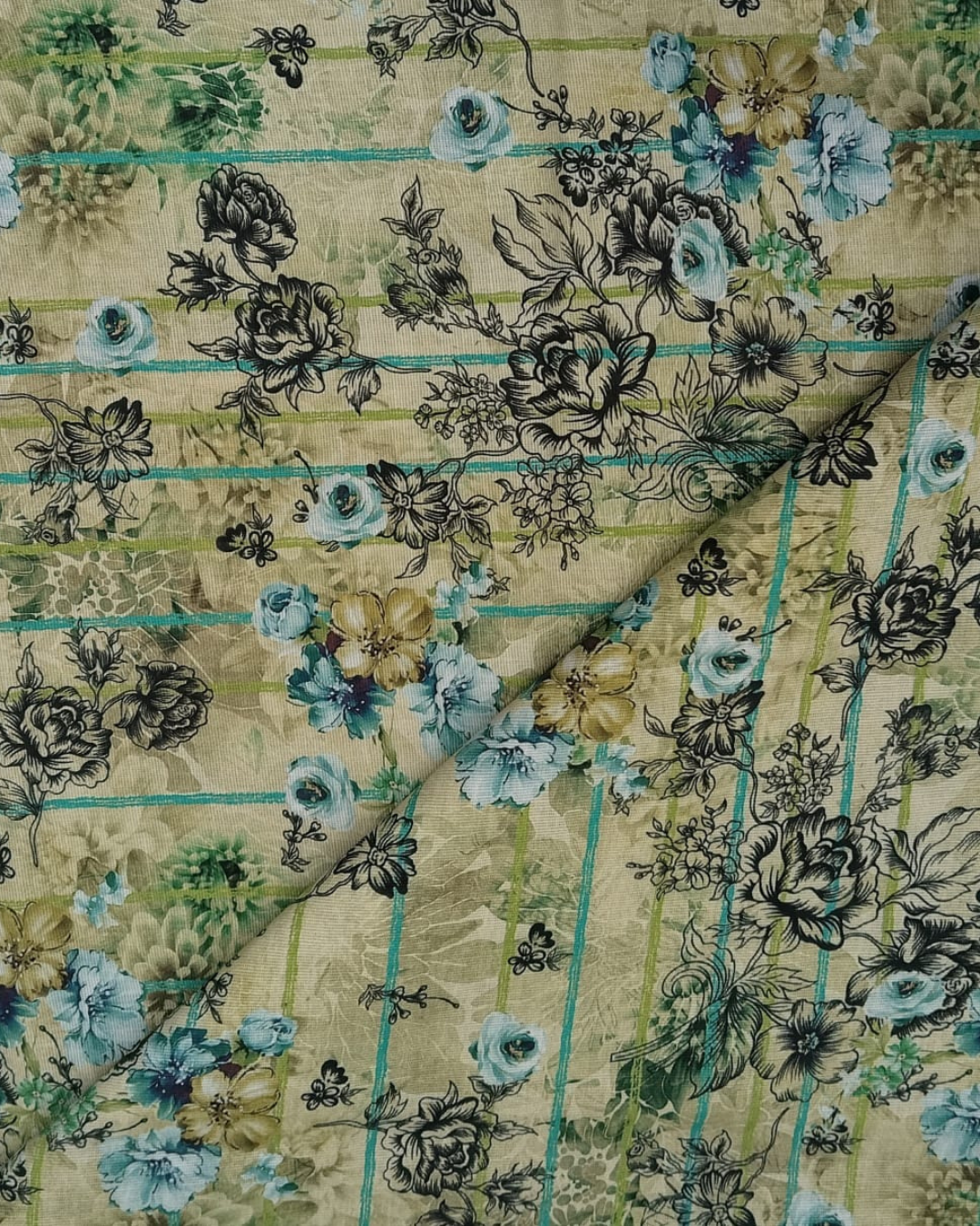 Printed Khaddar-PK1024. Rs250/yard
3yards shirt 750--- 5yards suit 1250