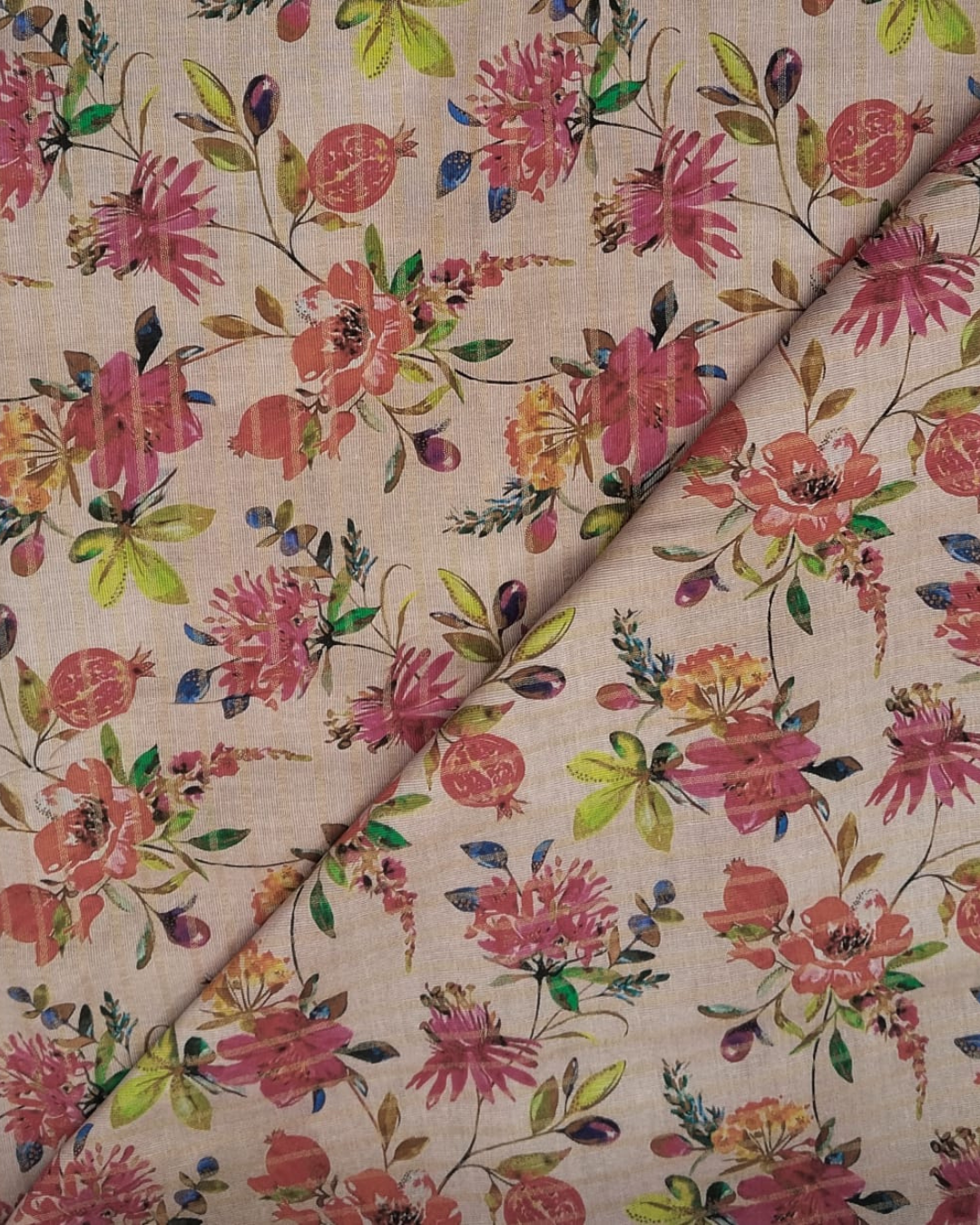 Printed Khaddar-PK1032. Rs250/yard
3yards shirt 750--- 5yards suit 1250