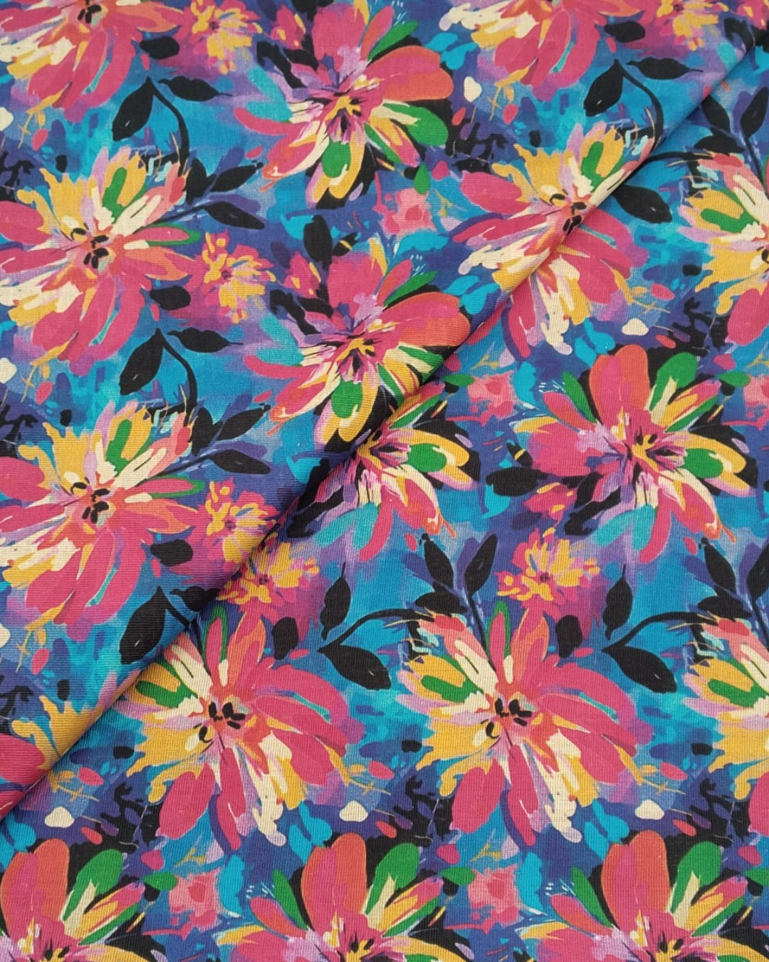 Printed Khaddar-PK1006. Rs250/yard
3yards shirt 750--- 5yards suit 1250