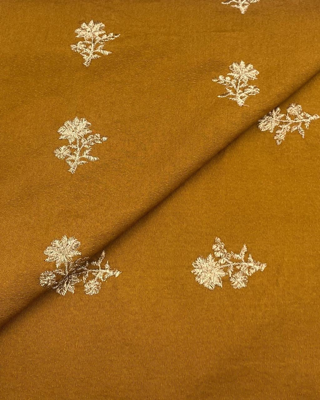 Silk Karandi Embroidery SKE013