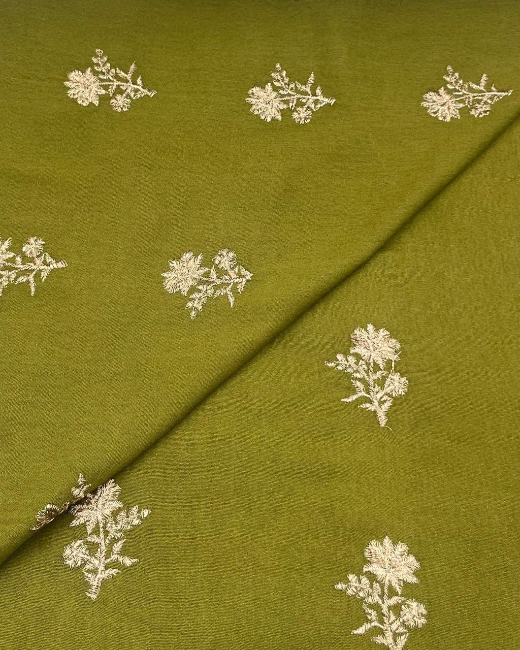 Silk Karandi Embroidery SKE012