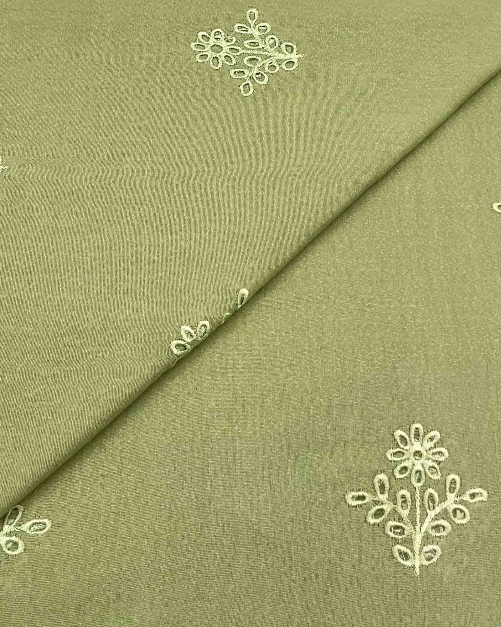 Silk Karandi Boring Embroidery SKE110