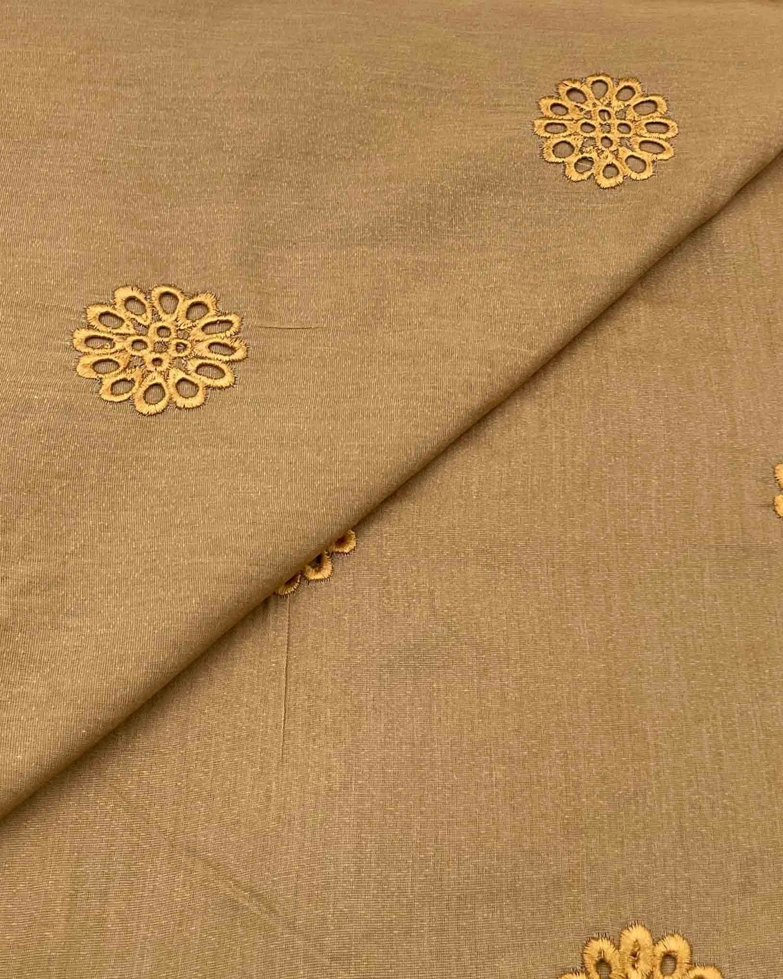 Silk Karandi Boring Embroidery SKE106