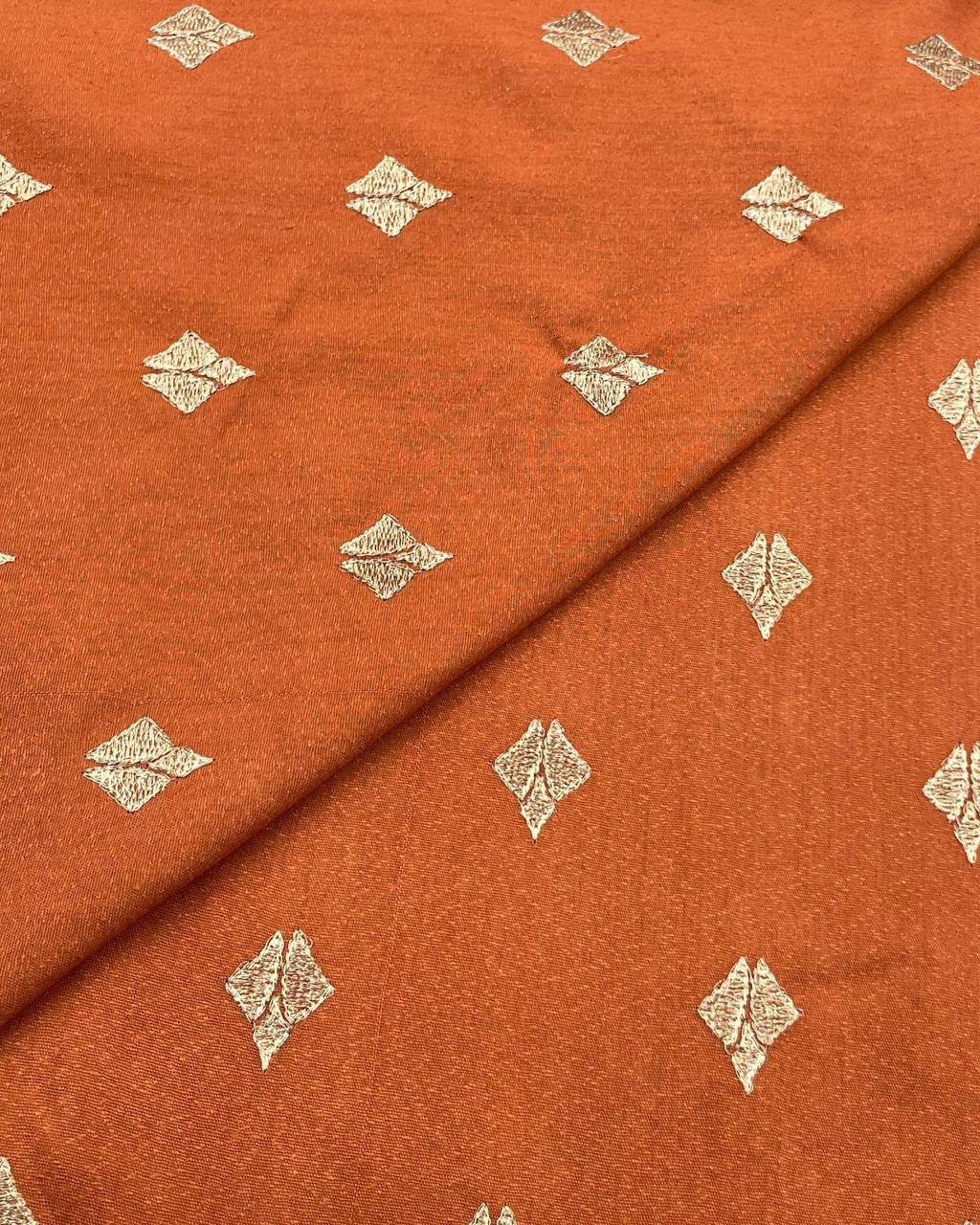 Silk Karandi Embroidery SKE082
