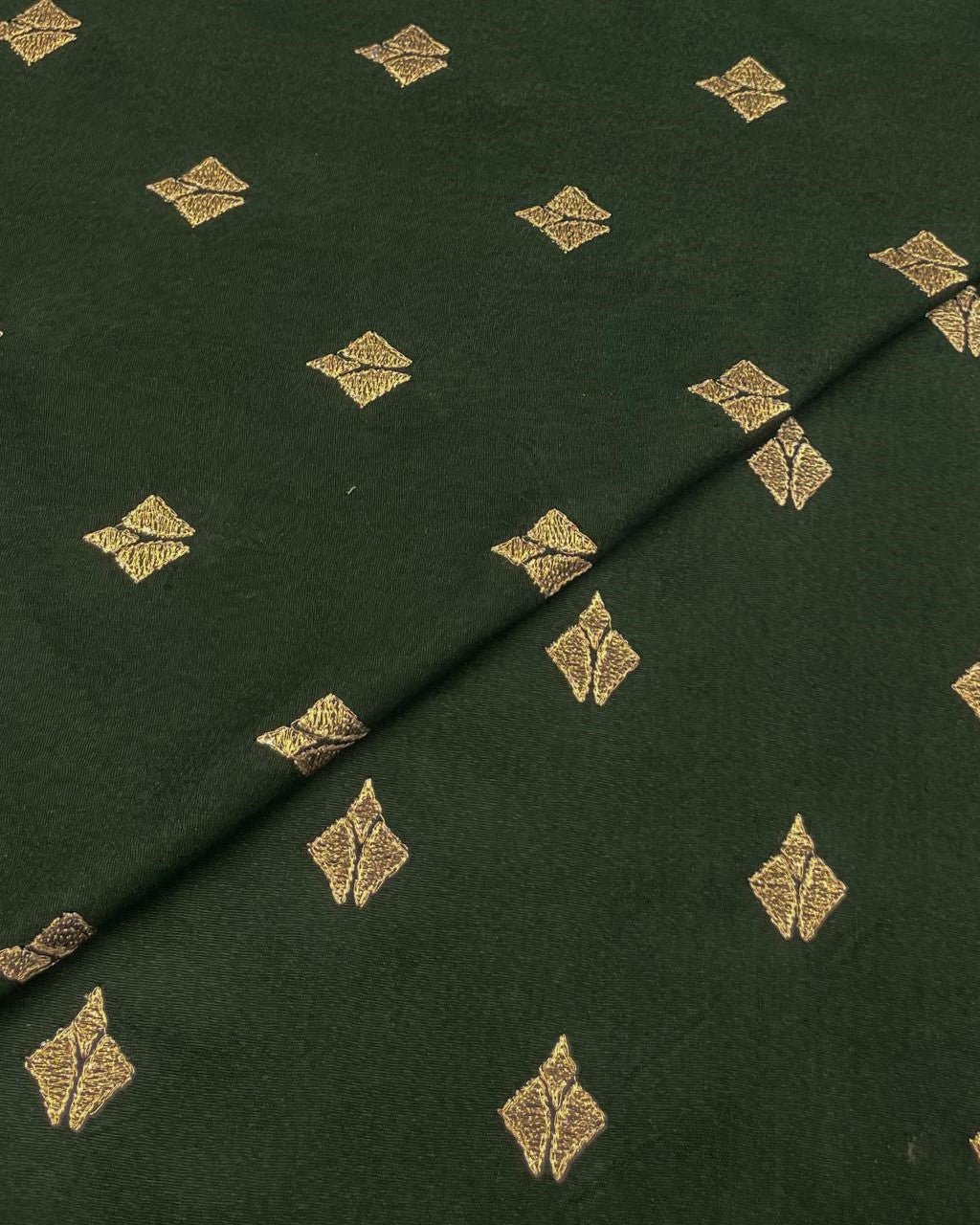 Silk Karandi Embroidery SKE069