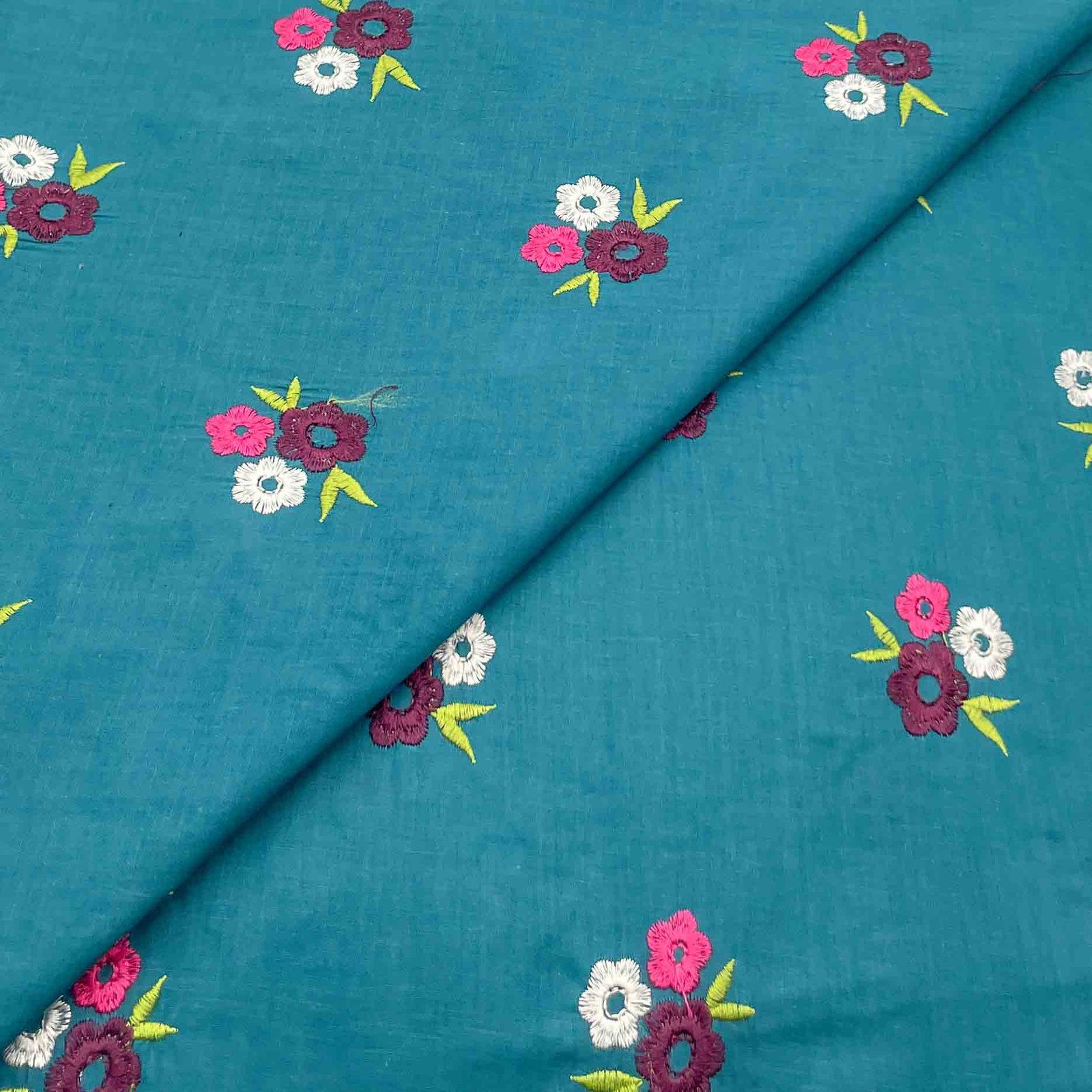 Lawn Emb LE023