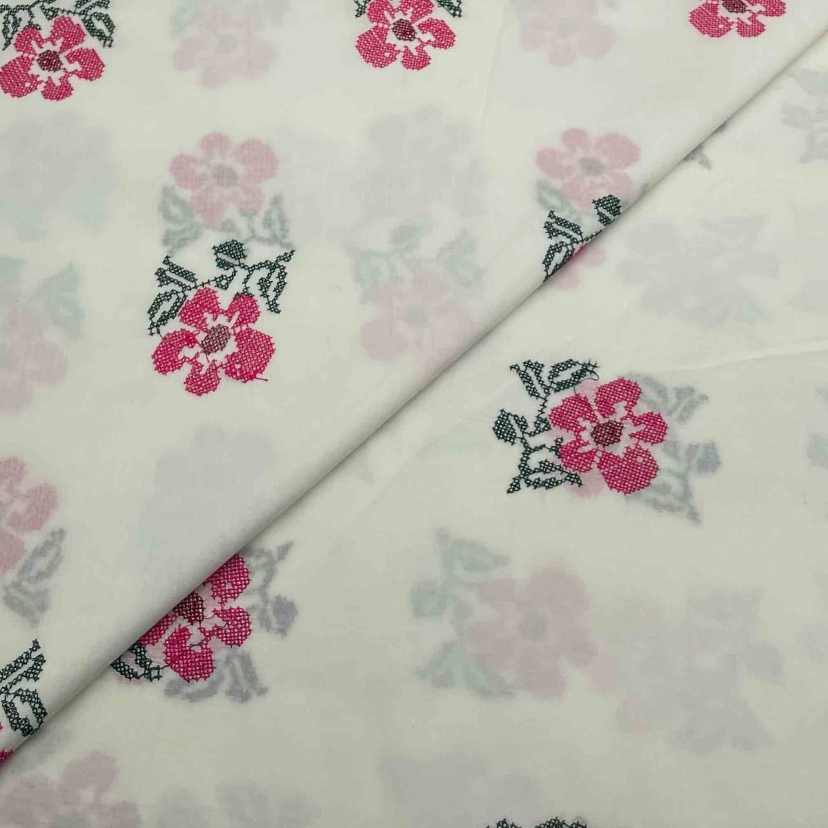 Lawn Emb D12125 <br> <b>Rs 649.00/yard<b>
