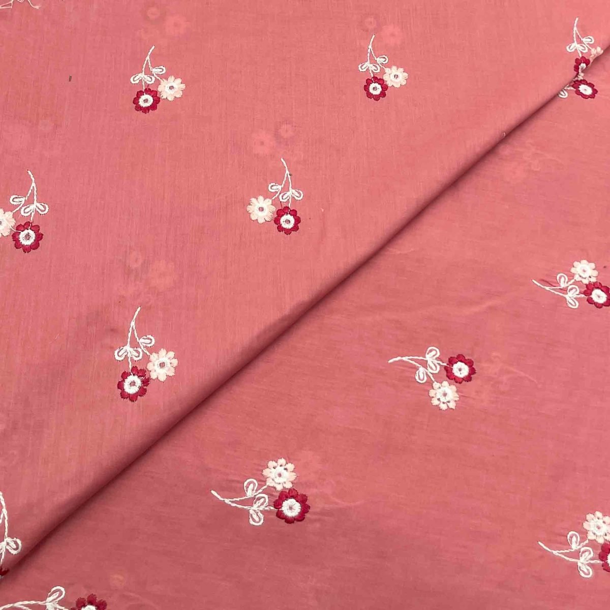 Lawn Emb D12128 <br> <b>Rs 649.00/yard<b>