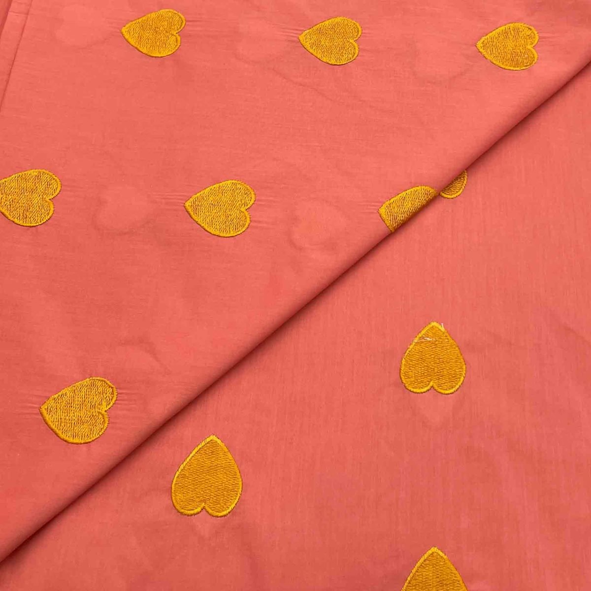 Lawn Emb D12112 <br> <b>Rs 649.00/yard<b>